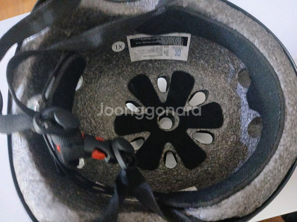 애몰라이트 자전거 인라인 헬멧 MH02 후미등 있음--4