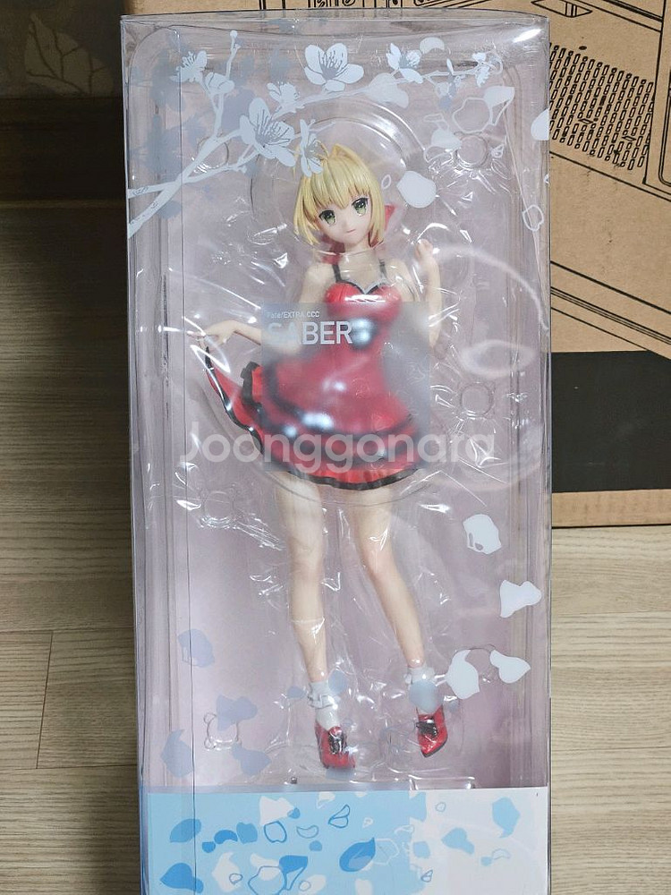 플레어 페이트 세이버(네로) 진홍의 현대 의상 개봉품--0