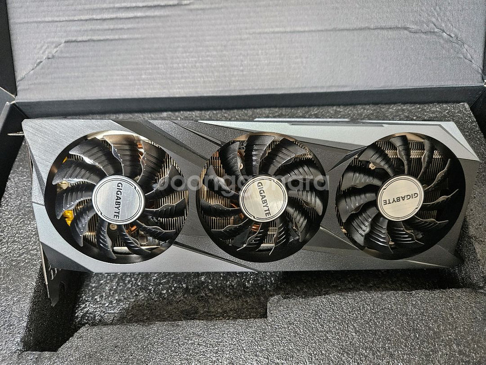 기가바이트 RTX 3070 GAMING OC 8G--2