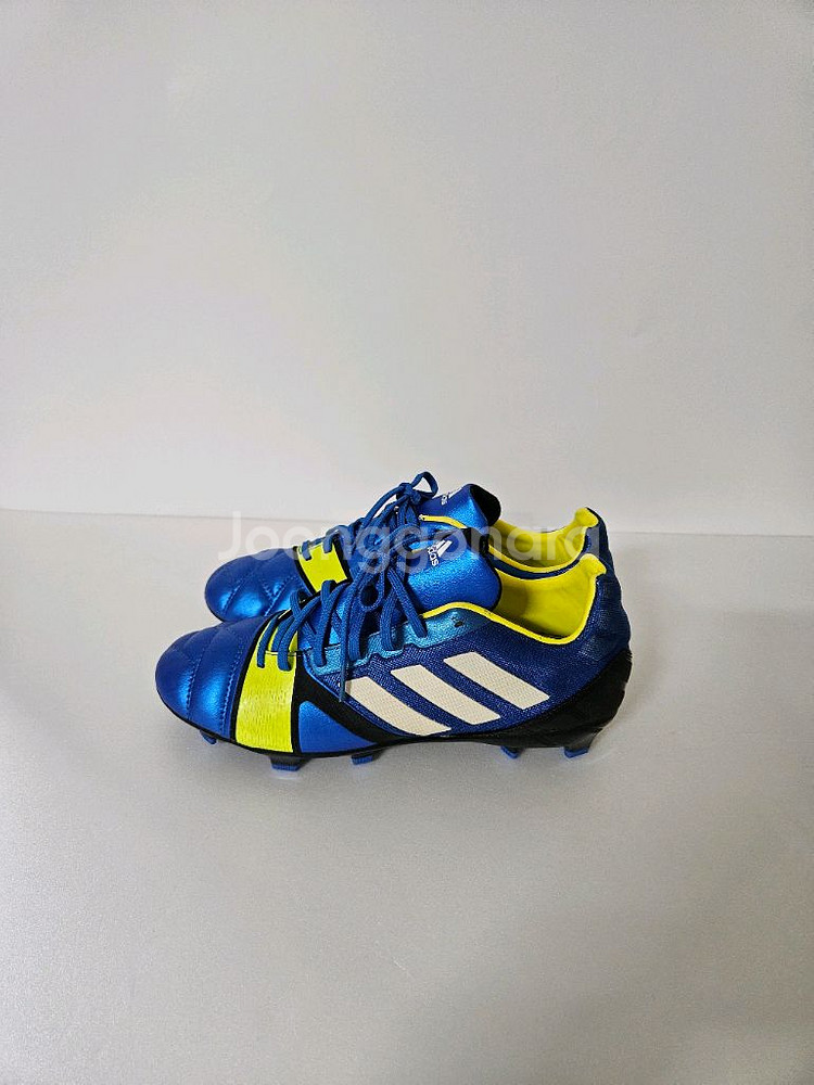 265)아디다스 삼선 축구화--3