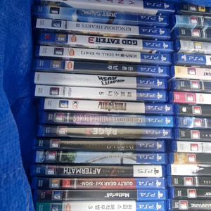 PS4 플스4. 대전 직거래만 합니다 (교환가능)