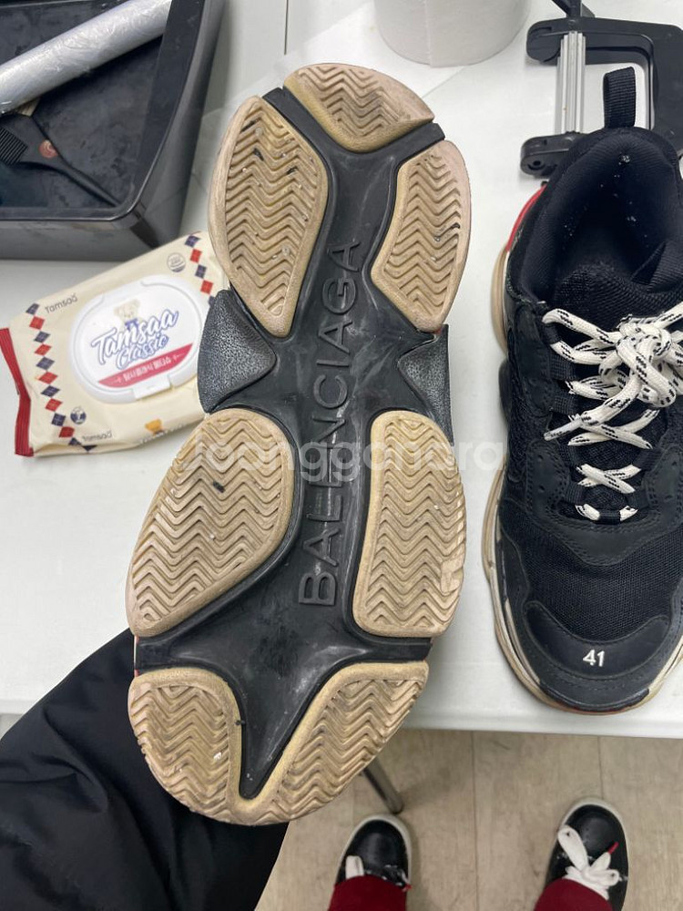 발렌 트리플s 260-265 / 42size교환도 가능--3