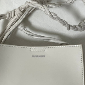 질샌더 탱글백 스몰 화이트