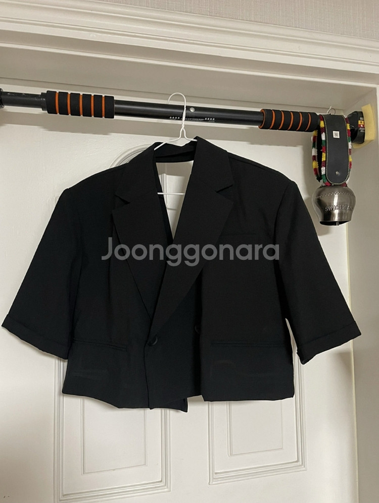 룩넌 크롭자켓 오버핏 프리사이즈 블랙--3