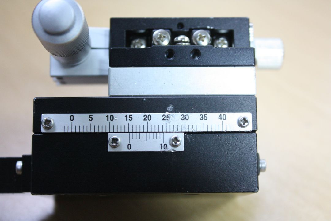 MMT 2축 정밀 스테이지 M1-437-L1 40mm--1