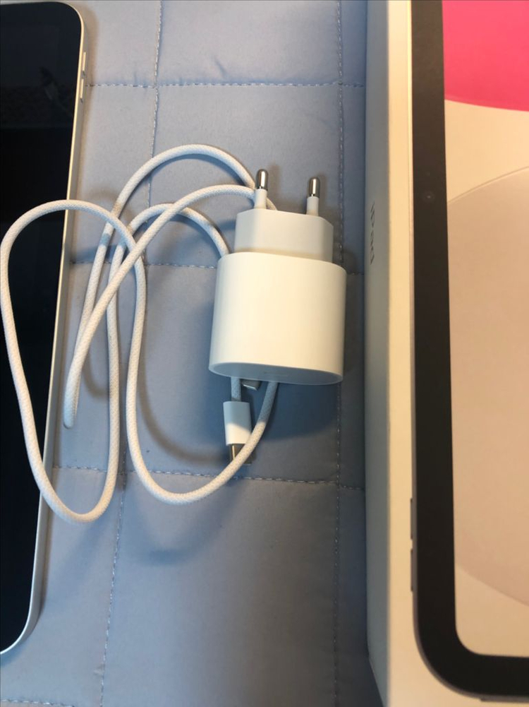 아이패드 11세대 a16 128gb wifi 실버 판매 이미지