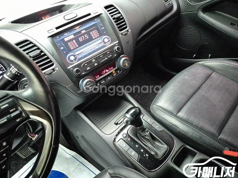 [기아]더뉴 K3 1.6 GDI 프레스티지 (5인승)--9