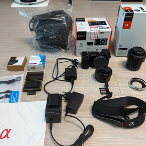 소니 A6000 카메라 + 번들렌즈 + SEL24F18