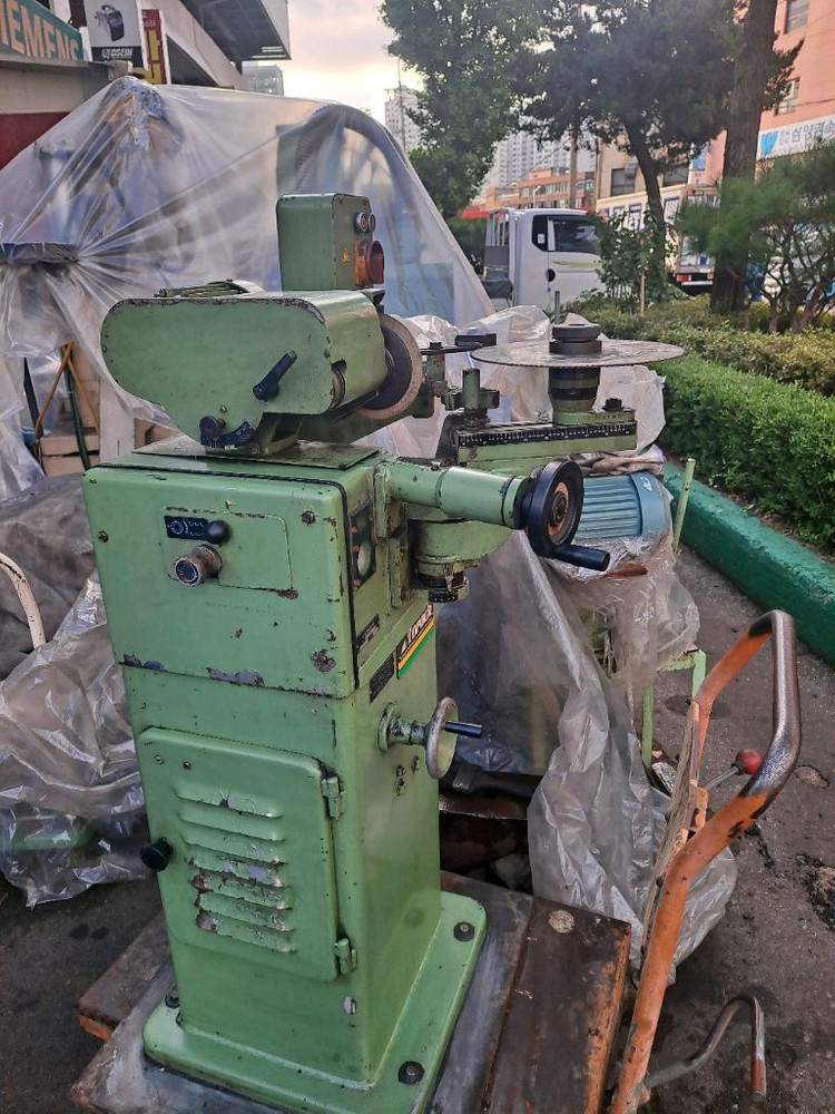 . 톱날 연마기--3