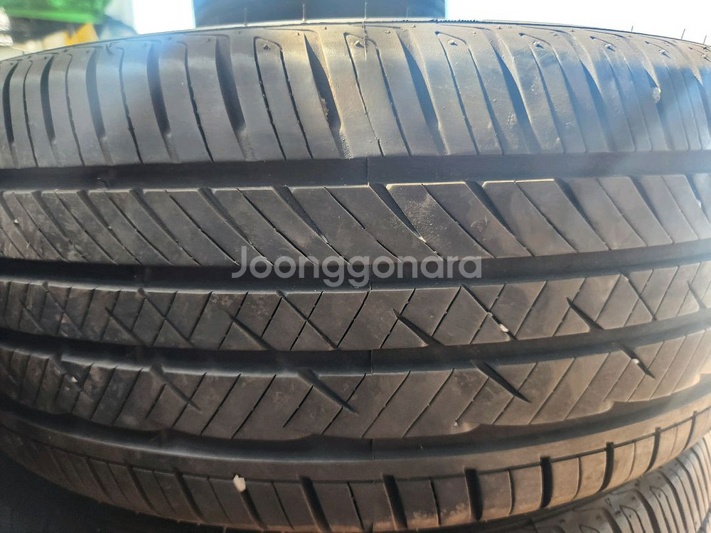 215 45 17 한국타이어 라우펜--4