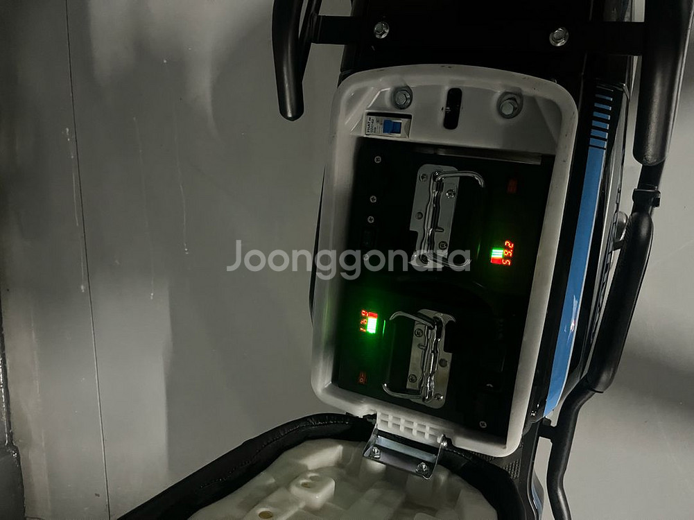 배터리2개 신차급 타우러스 듀얼 전동스쿠터 배달세팅--7