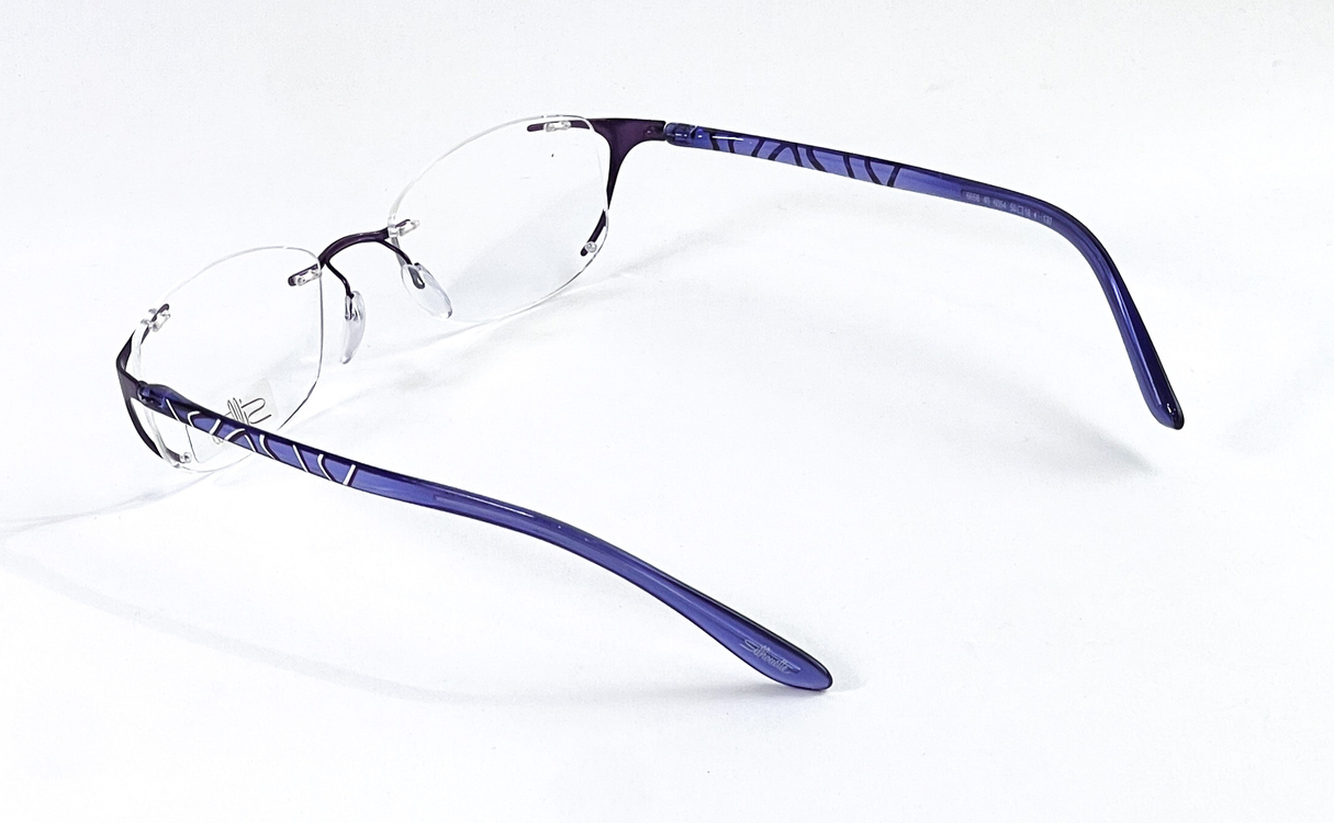 실루엣 무테 안경 이미지