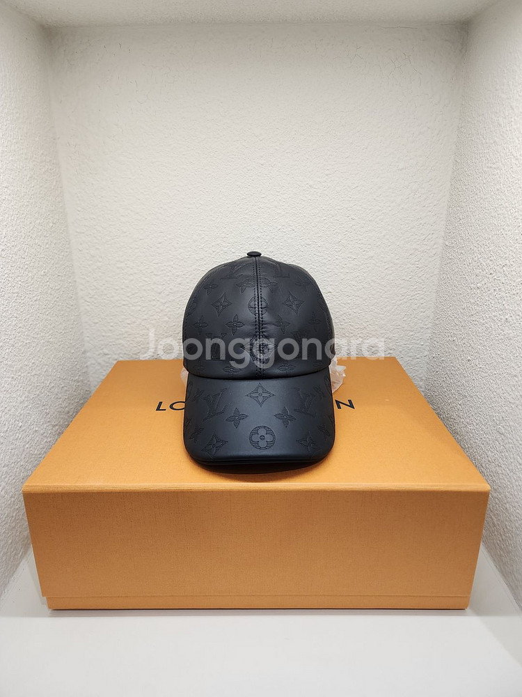 루이비통 M76580 모노그램 섀도우 캡모자 블랙--0