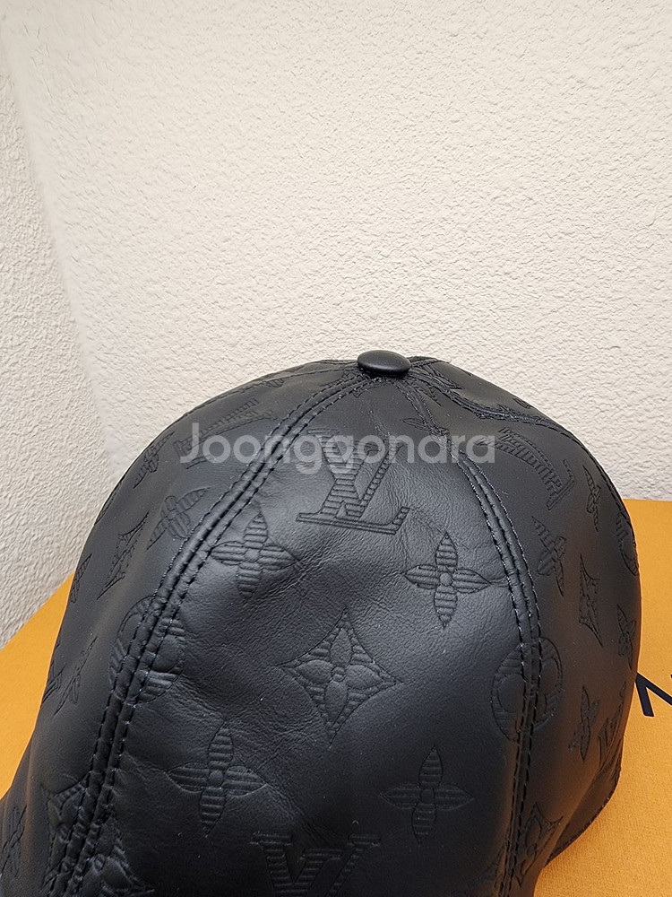 루이비통 M76580 모노그램 섀도우 캡모자 블랙--6