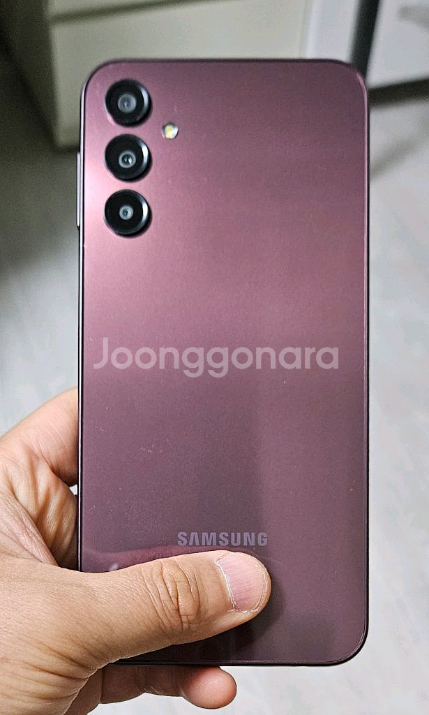 갤럭시 A24 다크레드 128GB A급 싸게 팝니다.--1