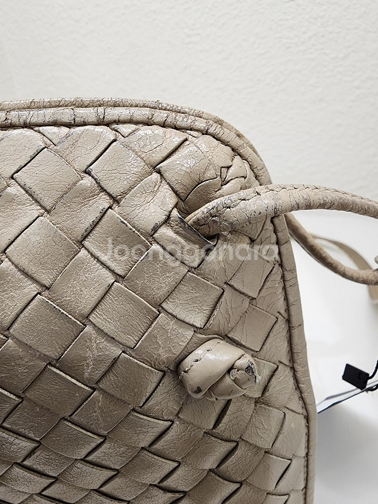 보테가 베네타 노디니 여성 크로스백 베이지--6