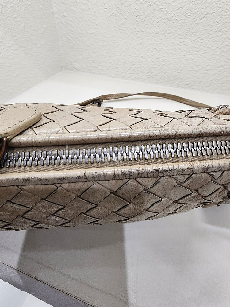 보테가 베네타 노디니 여성 크로스백 베이지--7