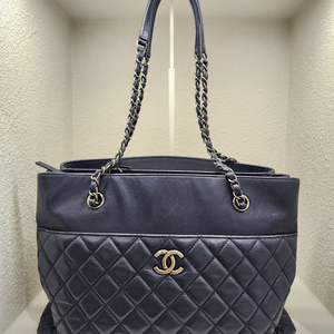 샤넬 블랙 네이비 카프스킨 소프트 캐비어 체인 숄더백