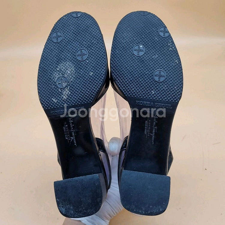 페라가모 리본 여성샌들 230 굽5--2