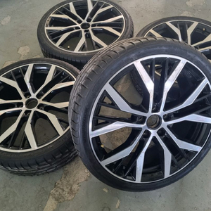 폭스바겐 골프 19인치 산티아고 중고 휠타이어 팝니다