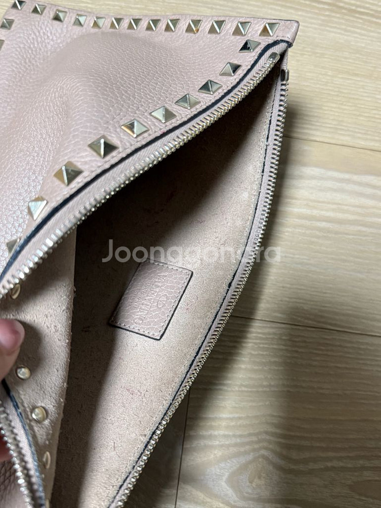 발렌치노 여성 락스터드 클러치--2