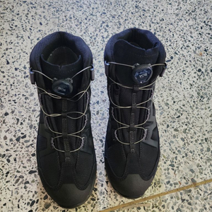 몽벨 고어텍스 신발 <<265>>