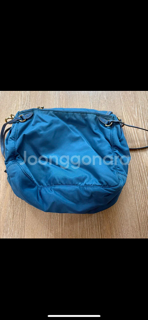 프라다 포코노 크로스백--1