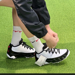 나이키 에어조던9 레트로 로우 골프화이트 블랙 트루레드