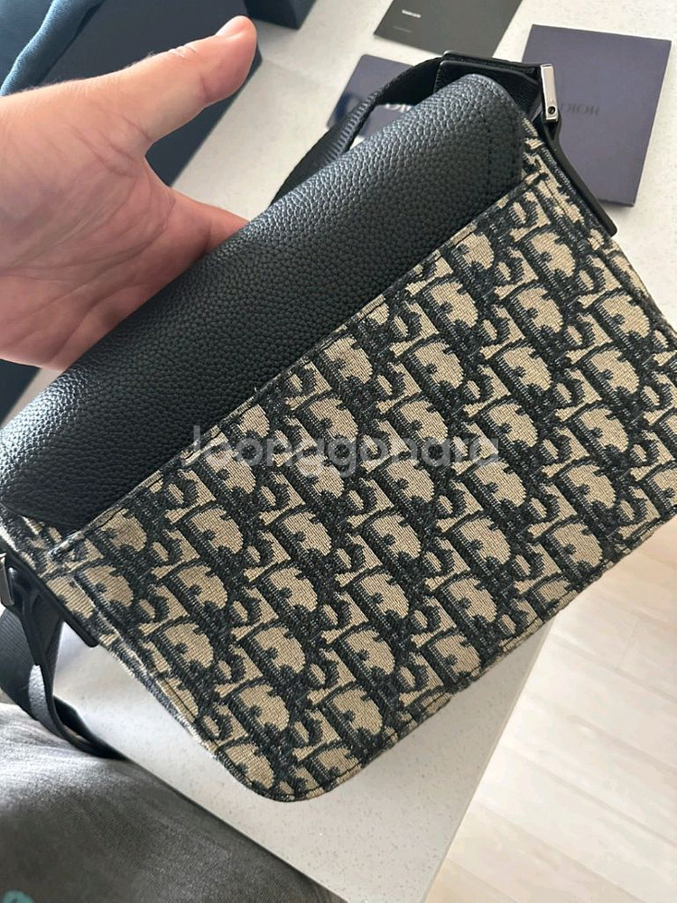 디올 a급 팝니다--0