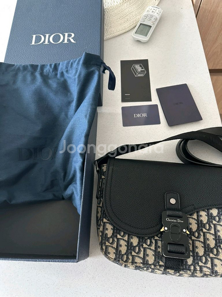 디올 a급 팝니다--2