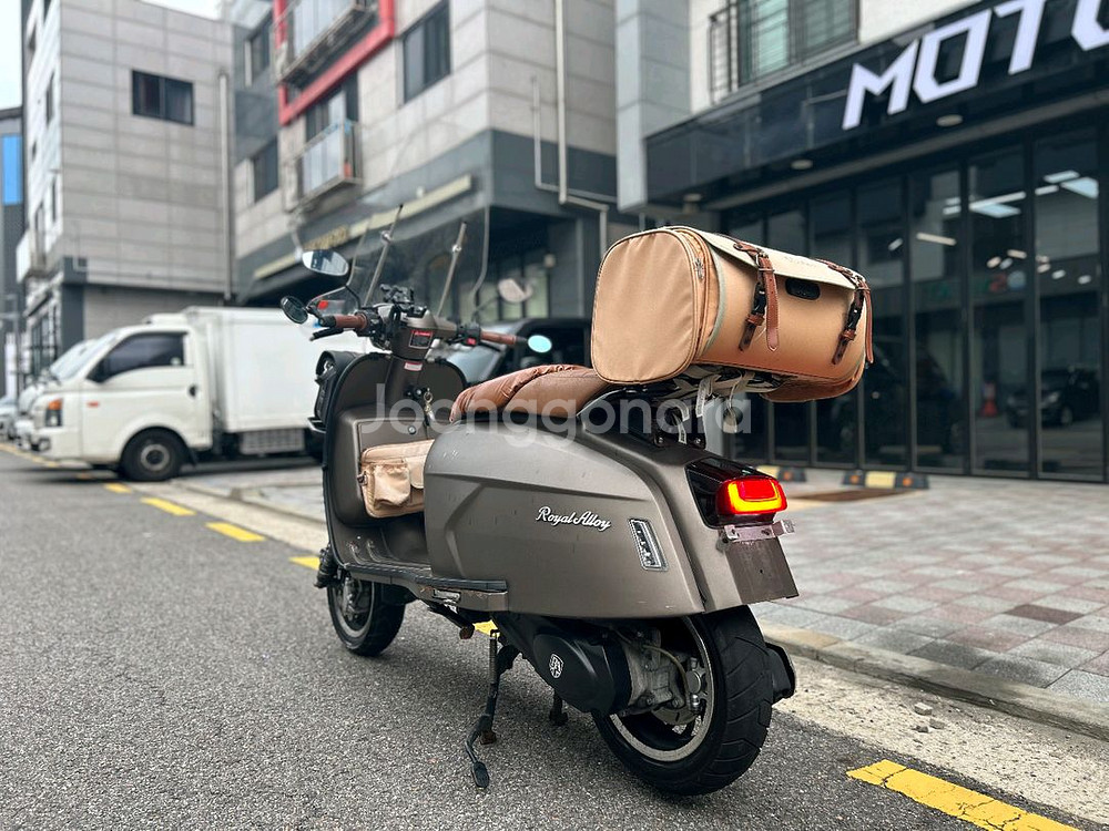 로얄알로이GP125 20년 5천km 옵션많은차량--6