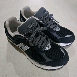 뉴발란스 2002r 블랙네이비 230