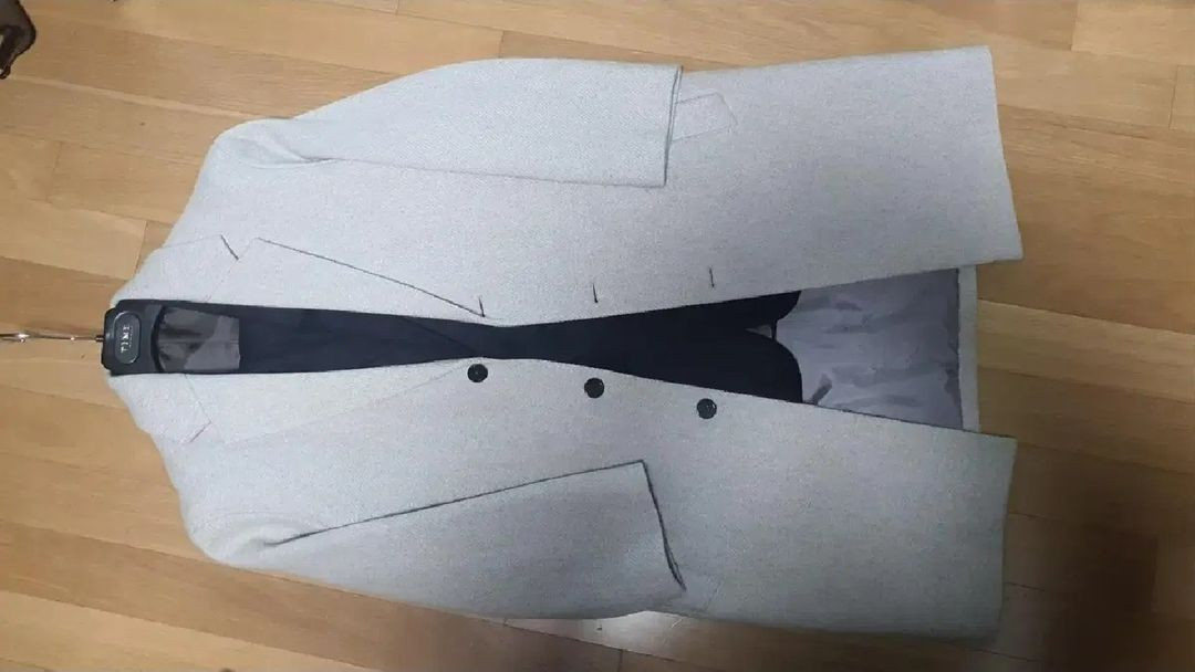 타임옴므 코트 캐시미어 100프로 95사이즈 팝니다.--2