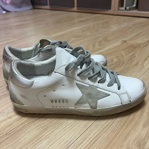 골든구스 슈퍼스타 여성 38 사이즈 스니커즈