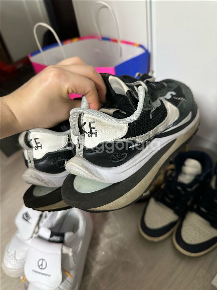 나이키 사카이 베이퍼와플 블랙 235사이즈--2