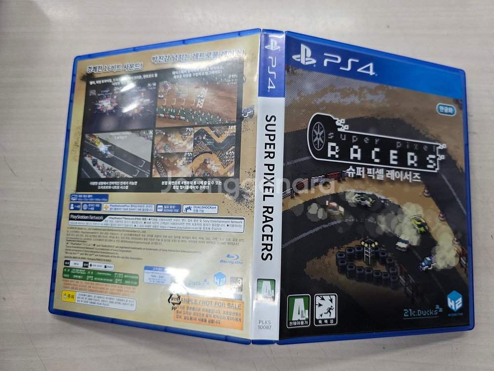 # 플스4(PS4) 슈퍼 픽셀 레이서즈 판매합니다.--4