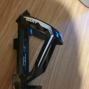 자이언트 자전거 물통케이지 3개 공구결합용1