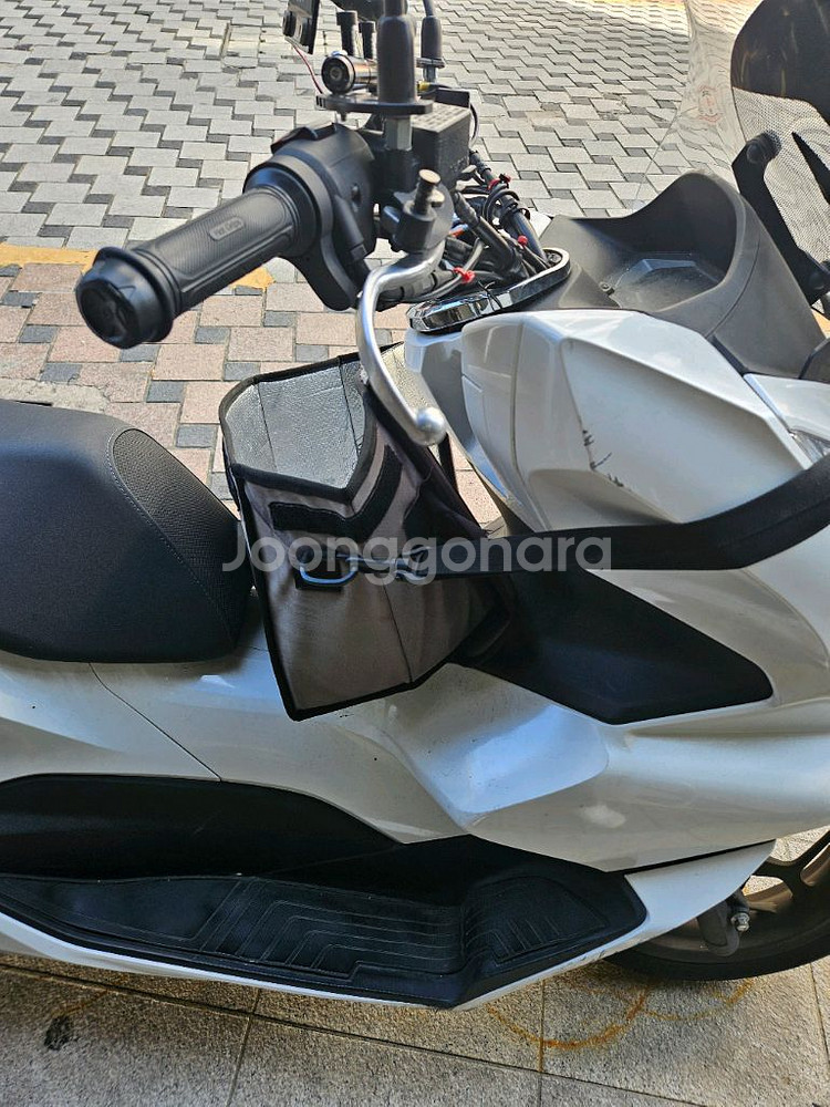 부산 pcx125 2024년식 팝니다.--3