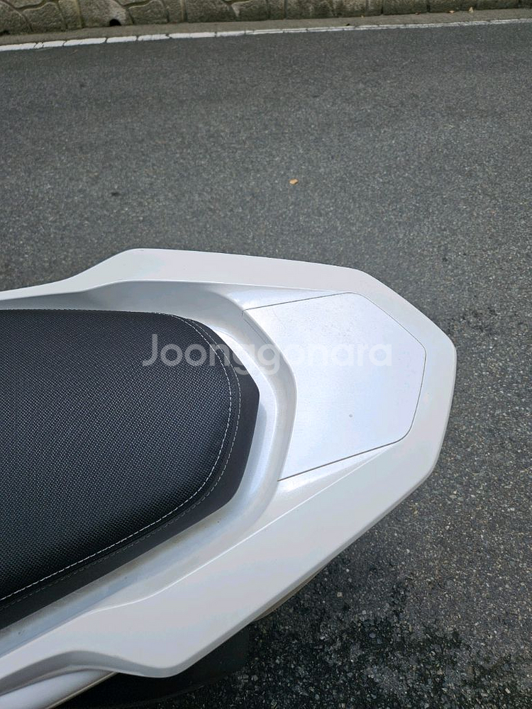 부산 pcx125 2024년식 팝니다.--6