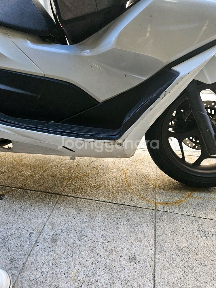 부산 pcx125 2024년식 팝니다.--2