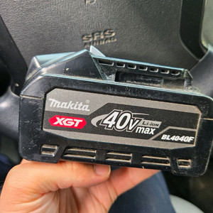 마끼다 40v배터리 BL4040F 팝니다.