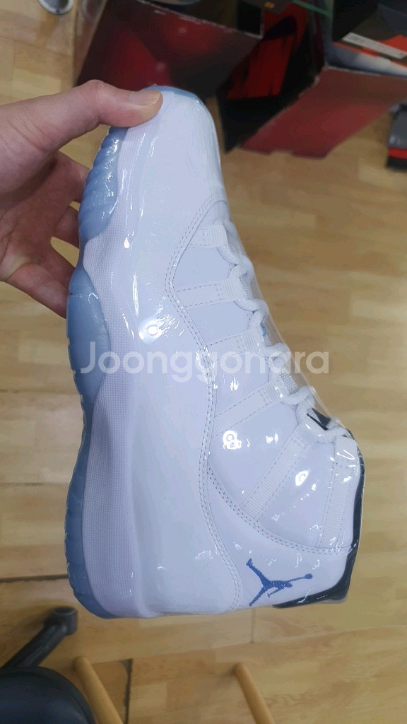 나이키 조던11 레전드블루 265,275,280 새상품--0