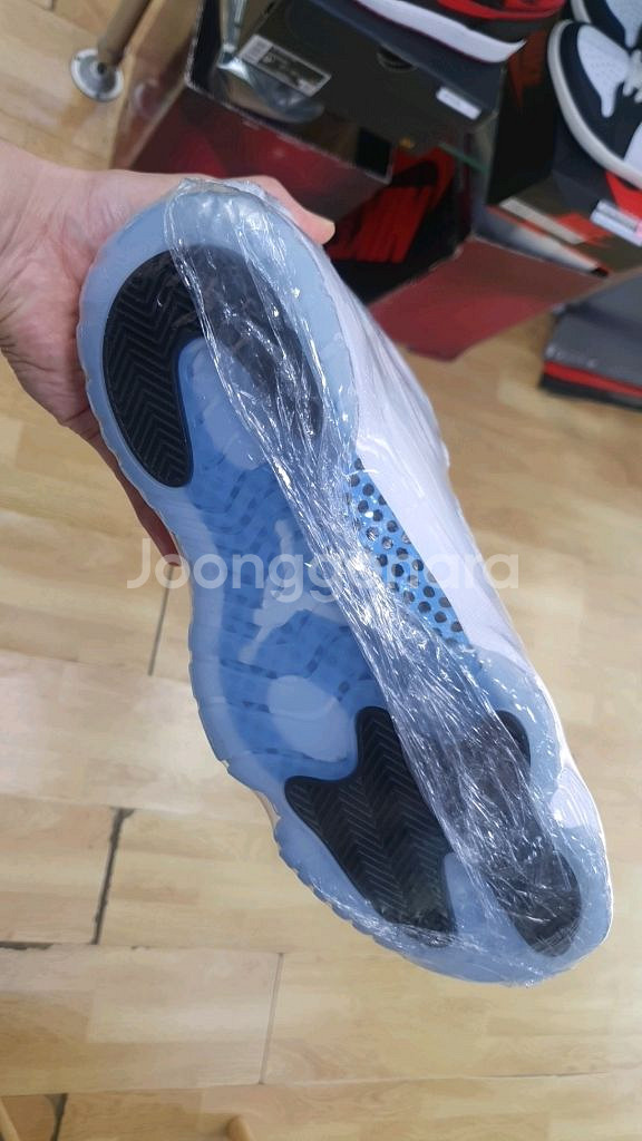 나이키 조던11 레전드블루 265,275,280 새상품--3