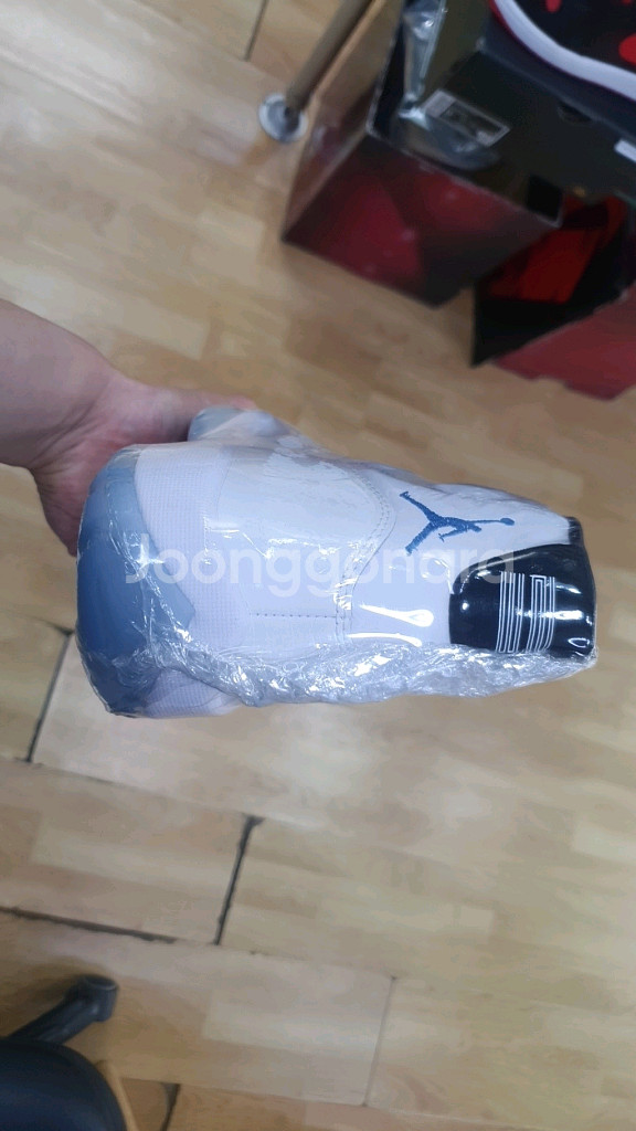 나이키 조던11 레전드블루 265,275,280 새상품--2