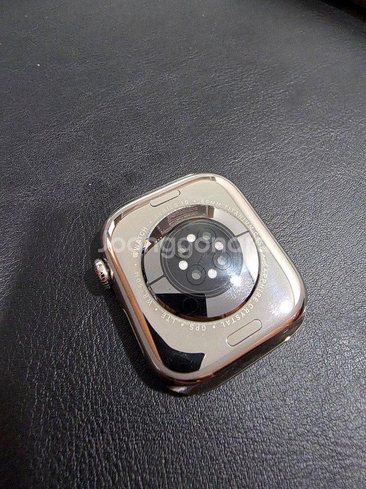 애플워치10 내추럴 티타늄 46mm셀룰러+스트랩3종--3