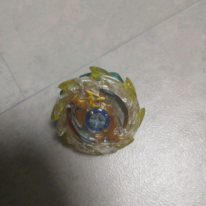 베이블레이드 토네이도와이번 노란색