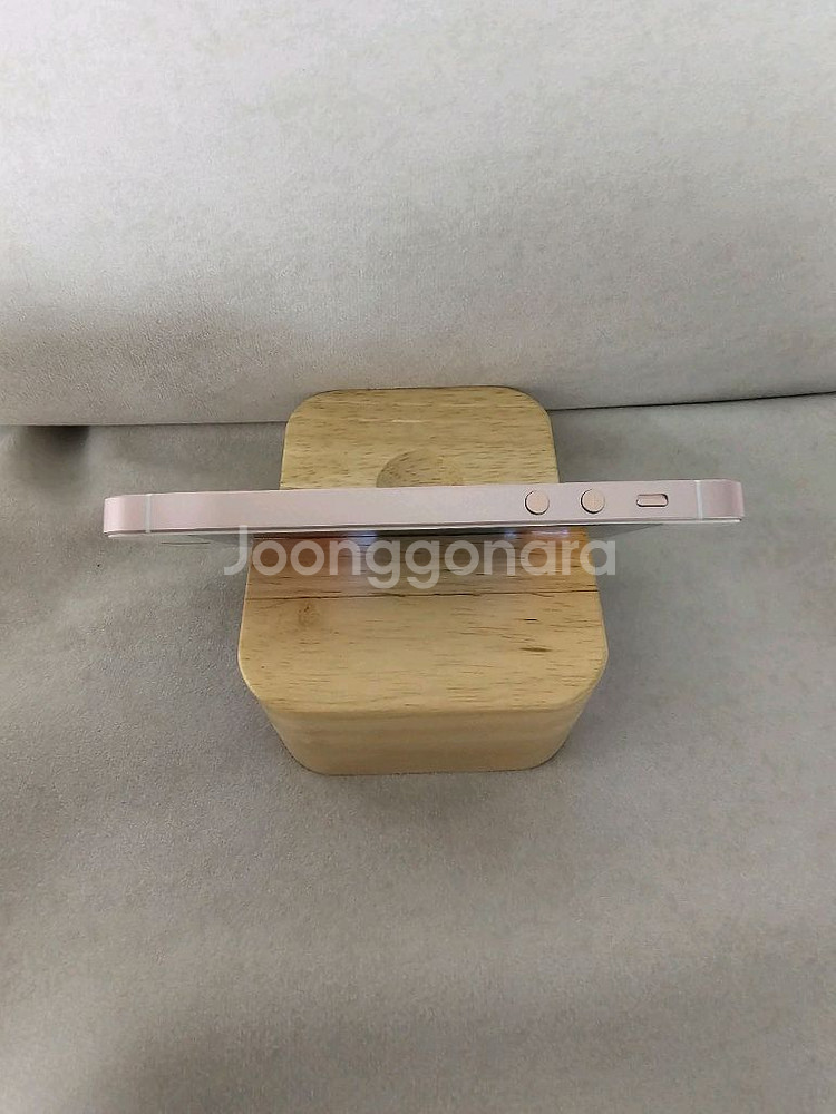 아이폰SE 로즈골드 64G 판매합니다!(선물용)--3