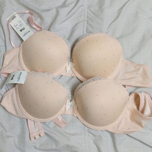 리치웰바이 비비안브라75B 와이어브래지어 두개 새상품