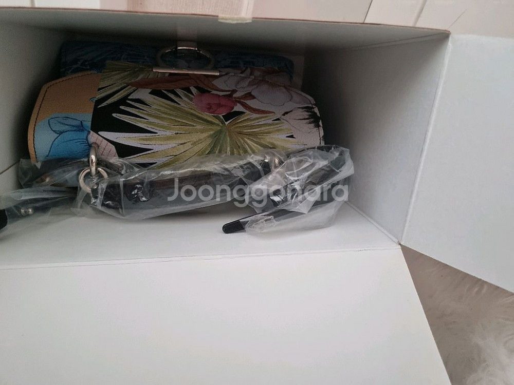 (새상품)페라가모 간치니 마고탑핸들*예뻐요*--6