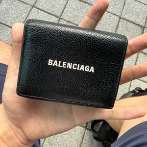발렌시아가 반지갑